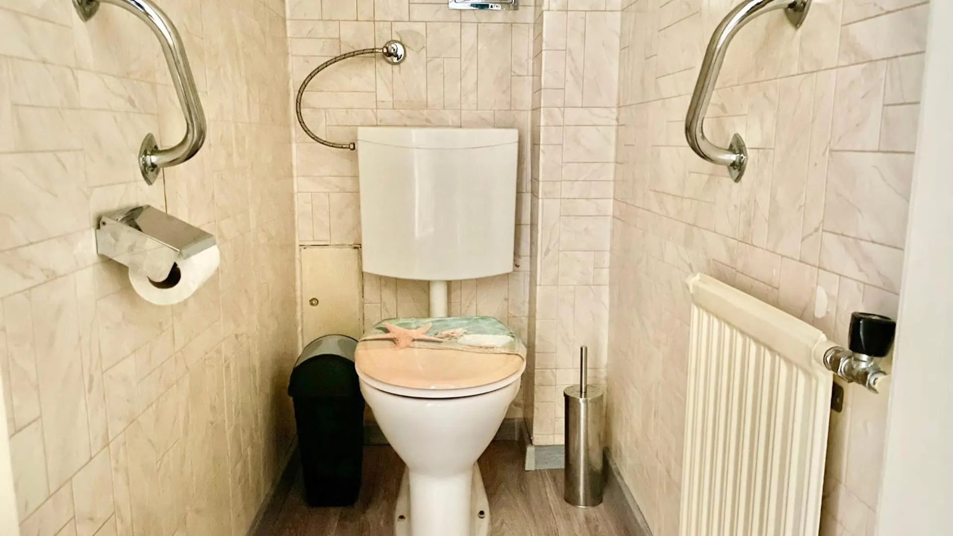 Spacious Flat Near Akh And Metro Apartman Bécs