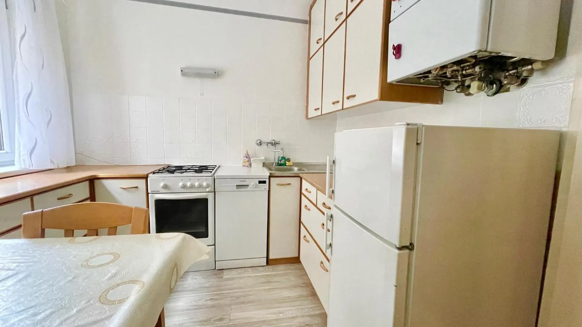 Spacious Flat Near Akh And Metro Apartman Bécs 0*,